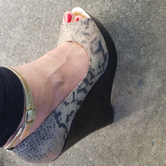 Wedge - Picture 7 of 8